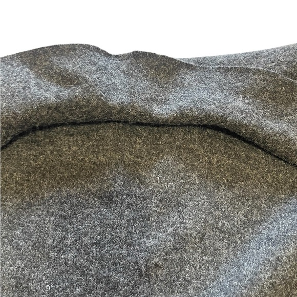 Tahari Long Gray Sleeveless Vest Wool Blend Pockets Size Large - Picture 4 of 10